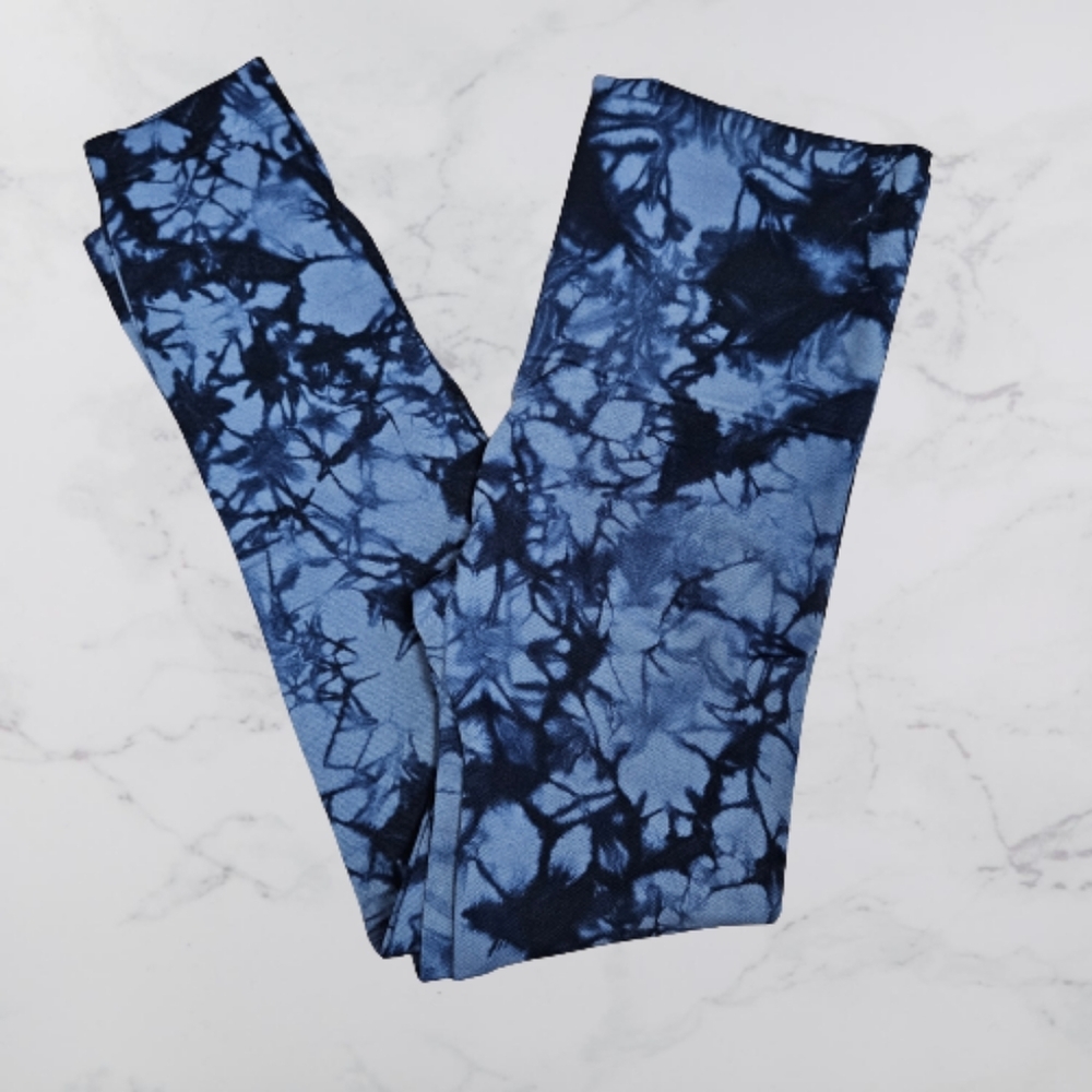Bagatelle women's medium NWOT blue tie dye leggings.